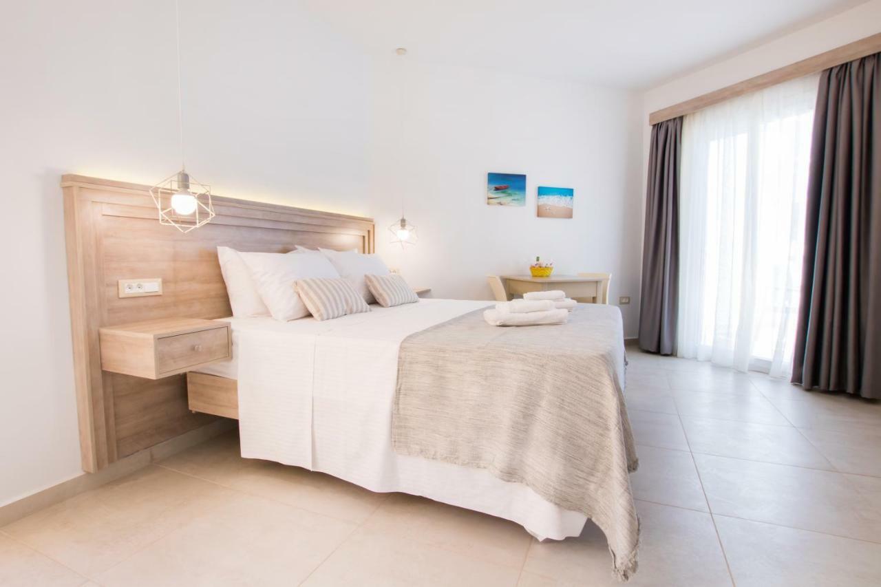 Porfyris Studios And Apartments Karpathos Town  Exterior photo