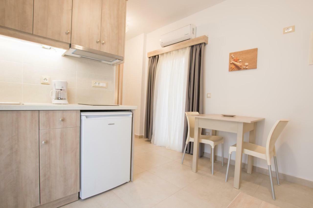 Porfyris Studios And Apartments Karpathos Town  Exterior photo
